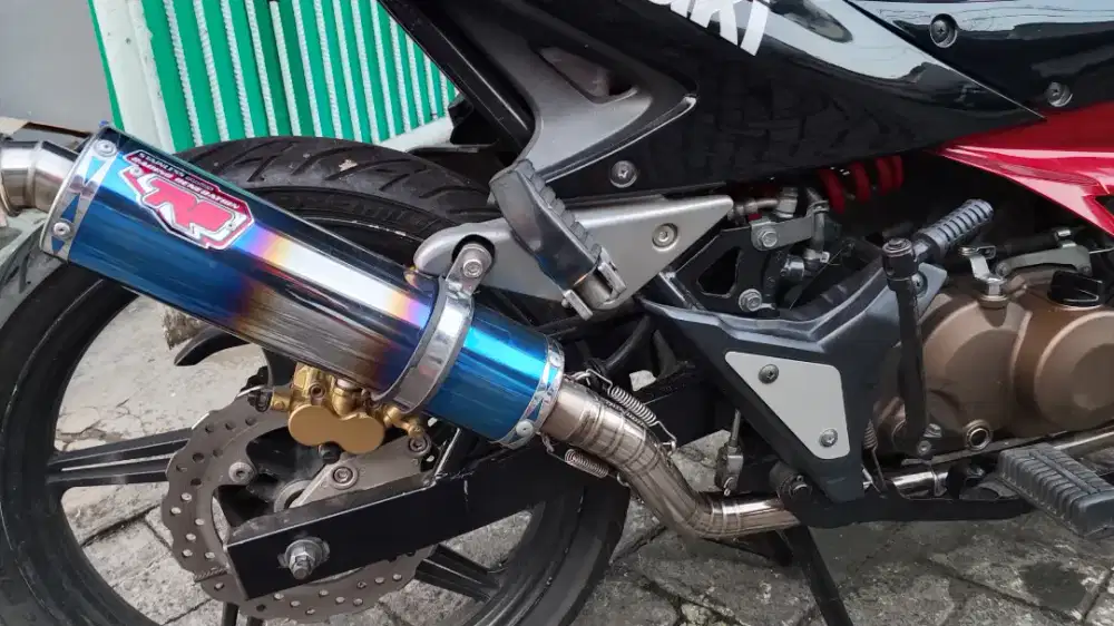 Knalpot Original R9 untuk Athlete AX