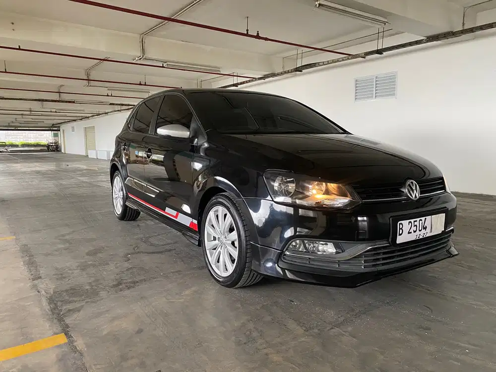 Volkswagen Polo 2017 LOW KM. Jazz 2018 Yaris 2016