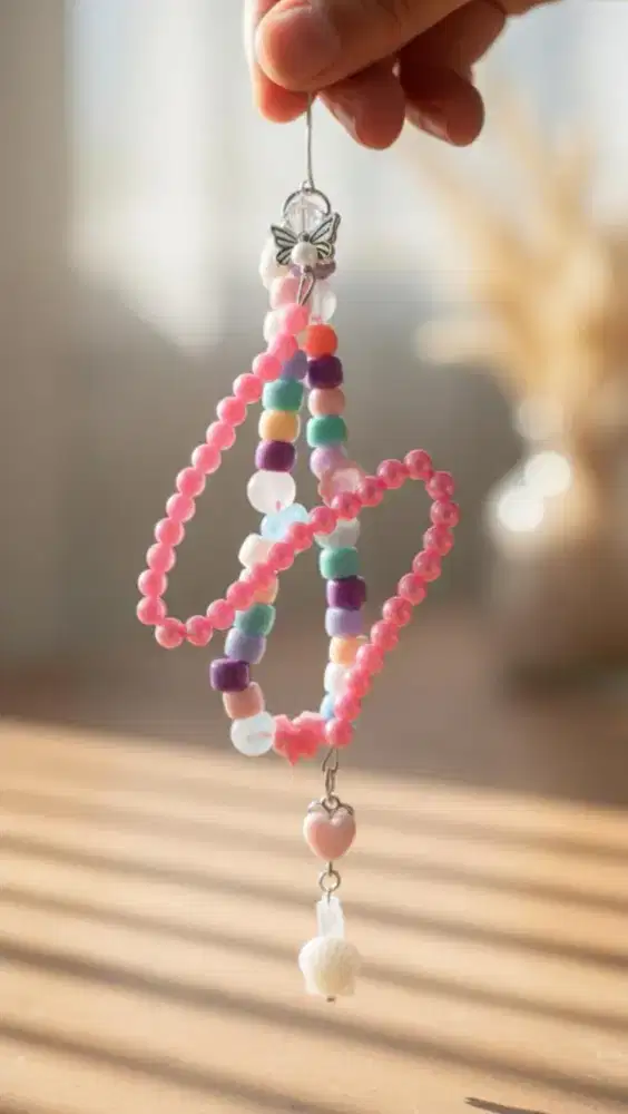 Gantungan Kunci Inisial Huruf N Resin Custom Estetik Cocok untuk Kado