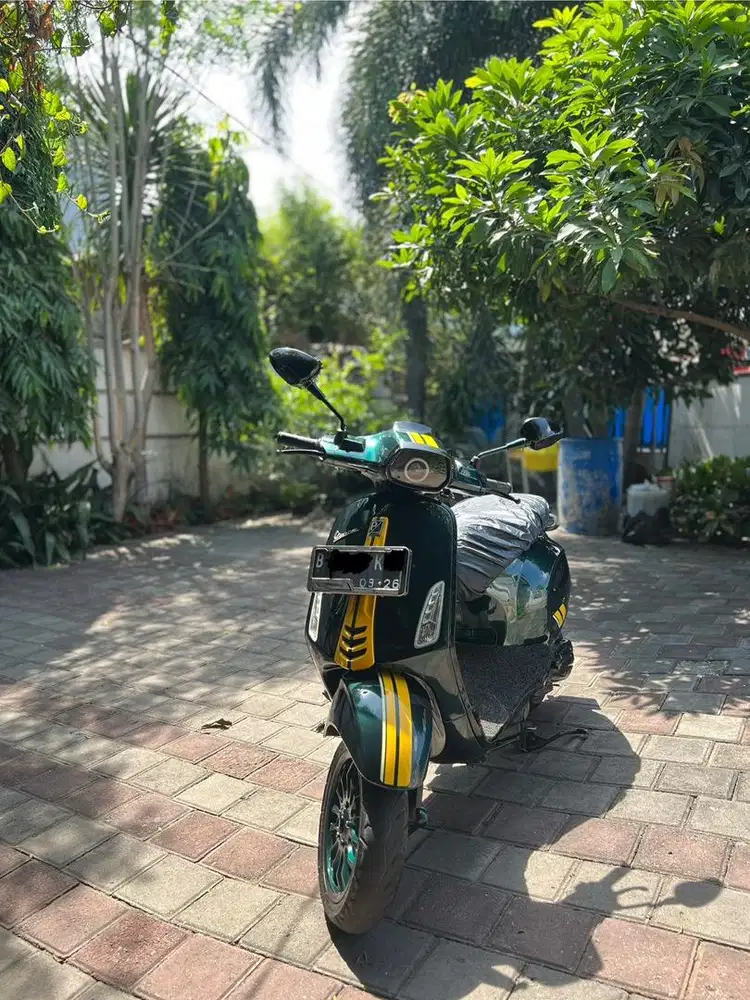 Vespa Sprint IGET ABS 150 Tahun 2019