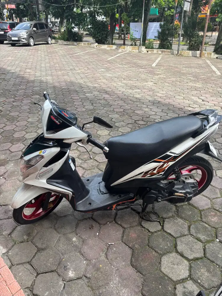 Dijual motor xeon 2013 surat lengkap