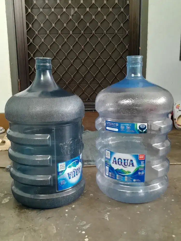 GALON AQUA MODEL LAMA & BARU. SECOND MASIH BAGUS. HARGA UTK 2 GALON