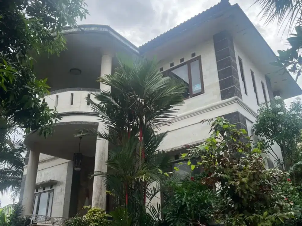 Rumah 2 Lantai dengan View Sawah Dijual, di Dalung Area