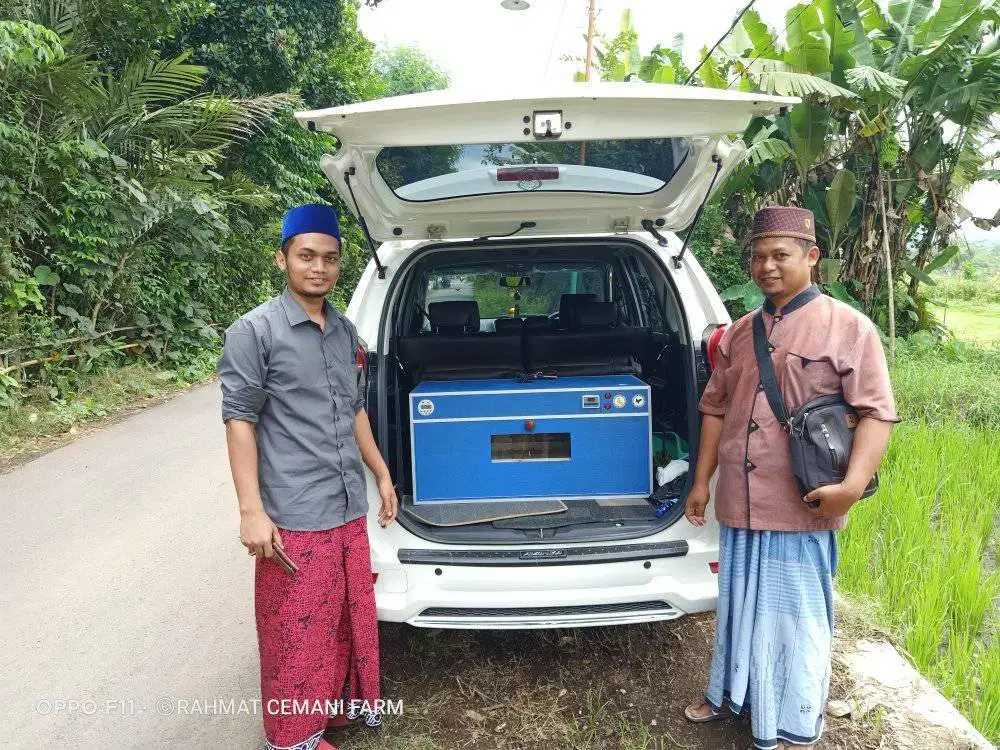 Mesin penetas telur otomatis