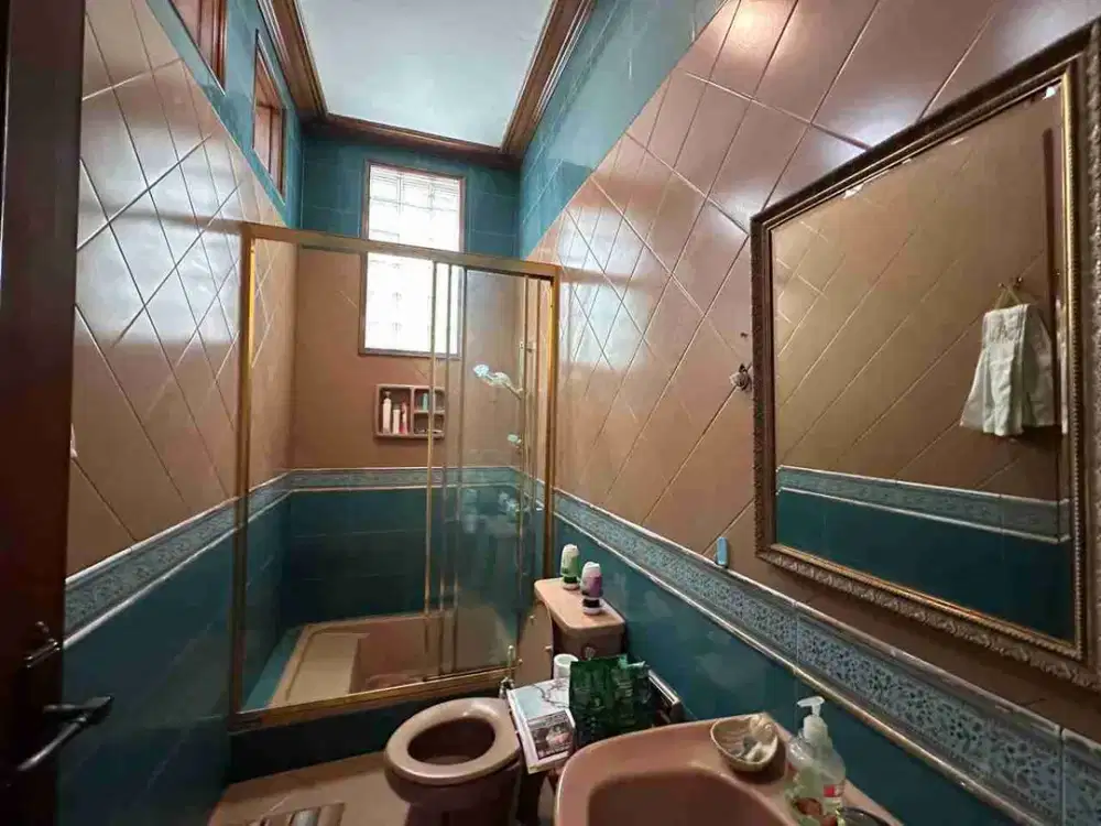 Dijual Rumah siap huni Villa Cinere Mas  Lebak Bulus	4 Lantai