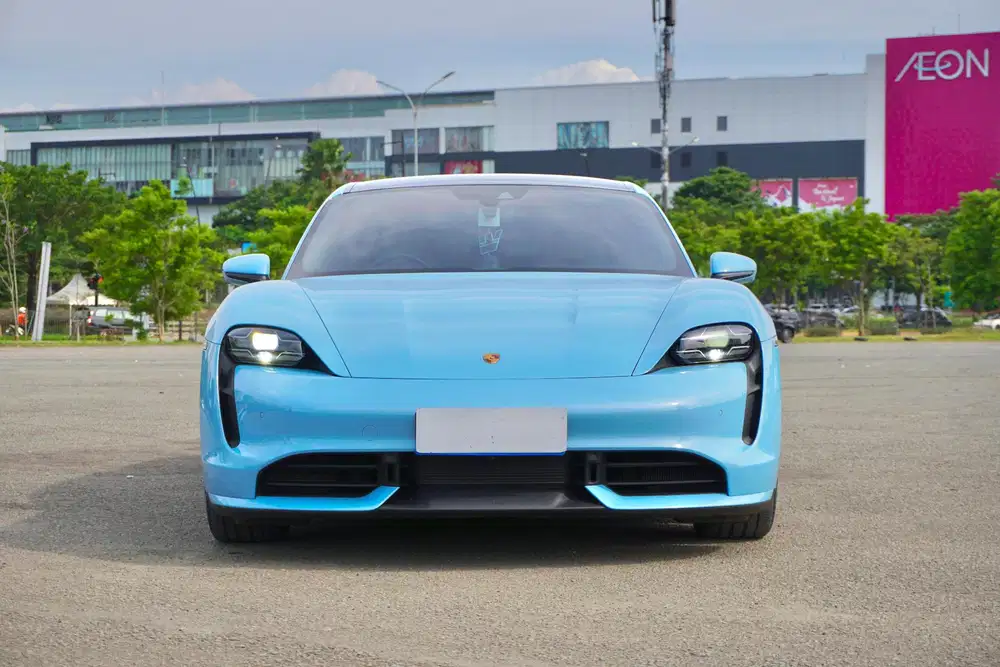 Porsche Taycan Turbo 
EV AWD ATPM 2021