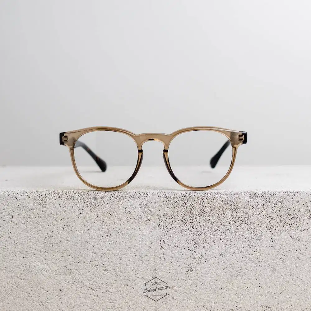 KACAMATA SEMI KOTAK SIMPLE DAN ELEGAN TANGKAI PEGAS - CARMEN 01