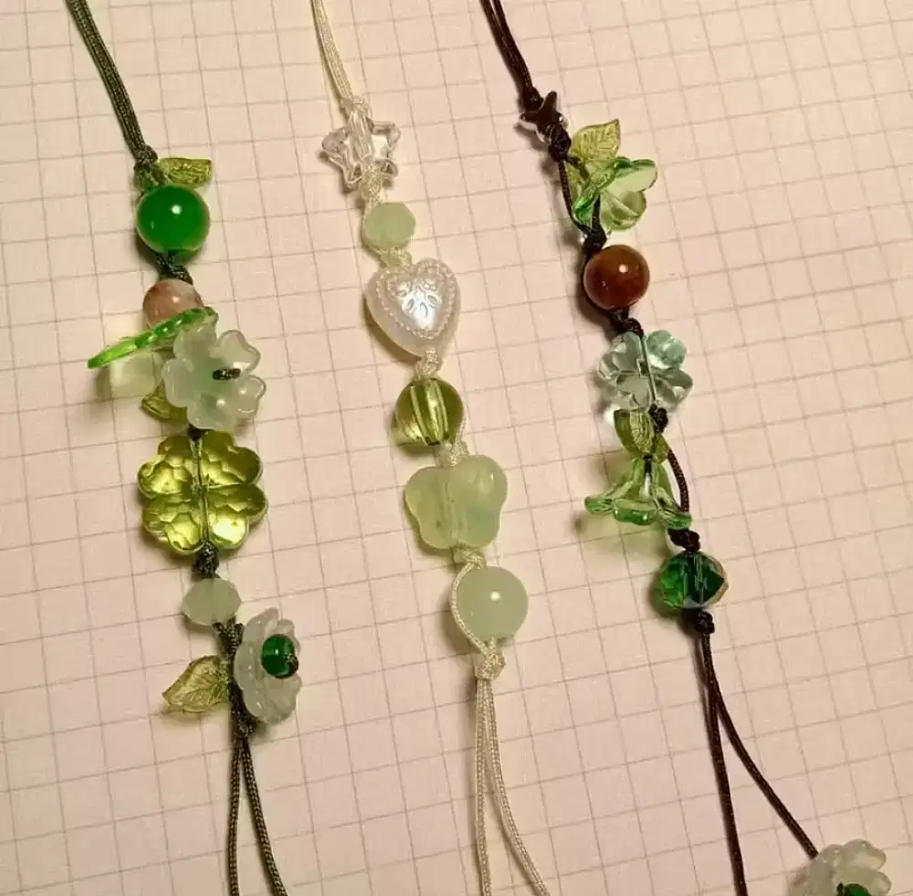 phone strap green vibes