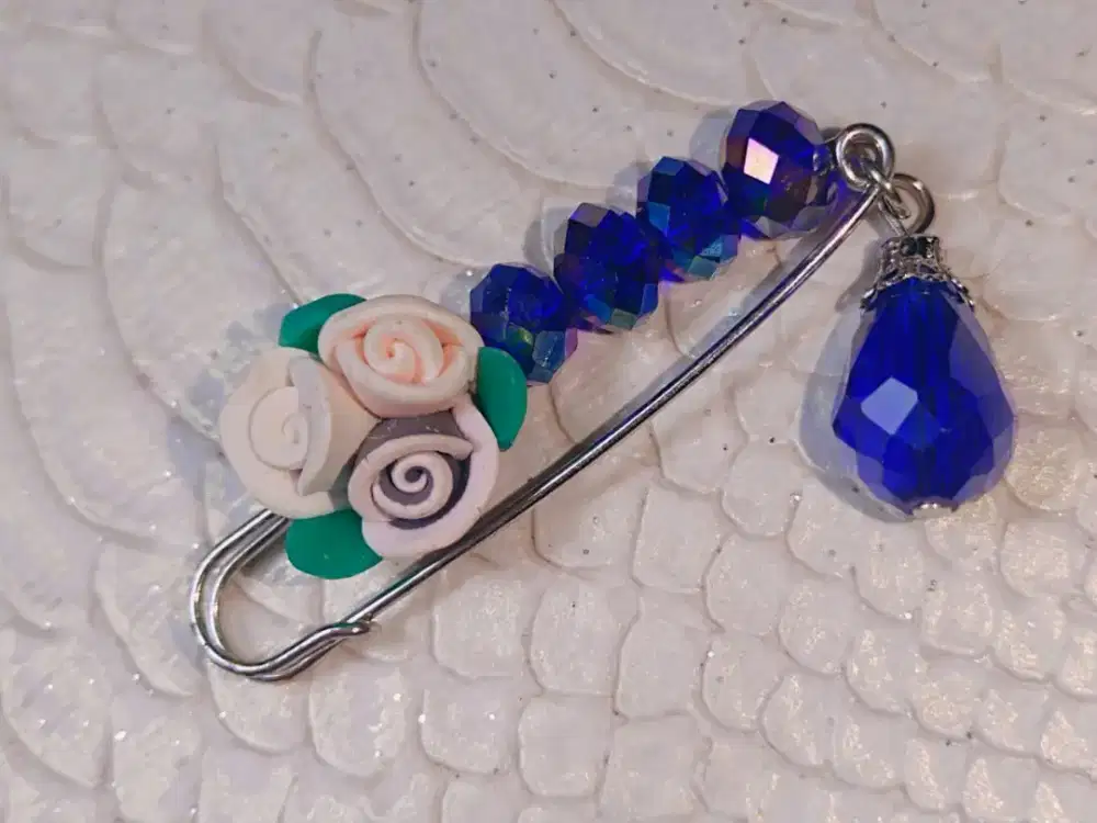 bros hijab wanita handmade DIY