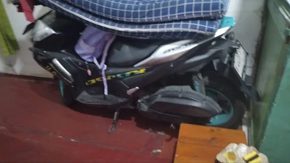 Dari pd dokem d dlm rmh aja.. Ane jual tuh aerox 2024 bln 6