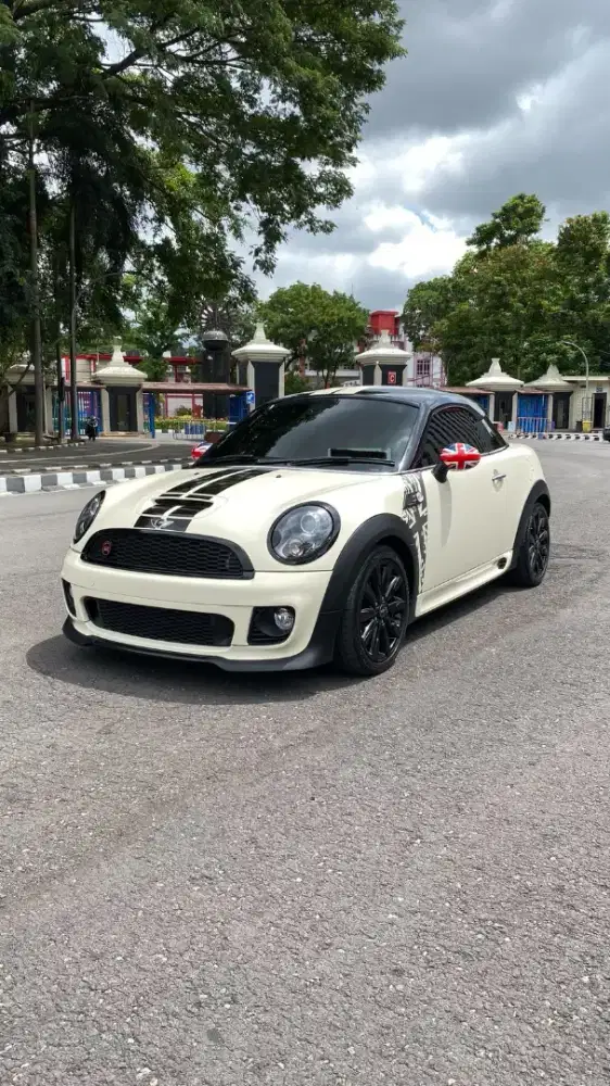 Mini Cooper Coupe 2 Seat 
Type S JCW Turbo 2012