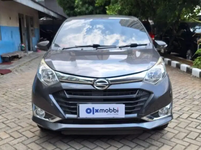 DP MURAH Daihatsu Sigra 1.2 R Bensin-AT 2016 Silver CUFDB