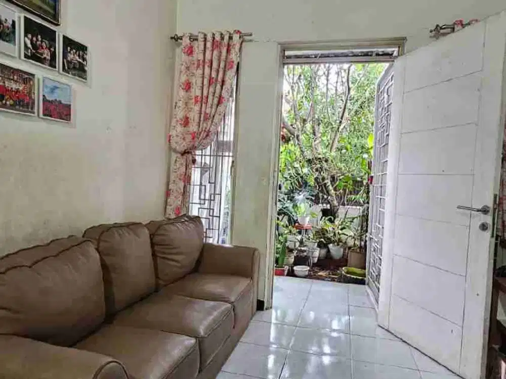 Dijual Rumah Siap Huni di TKI 3 Taman Kopo Indah Bandung