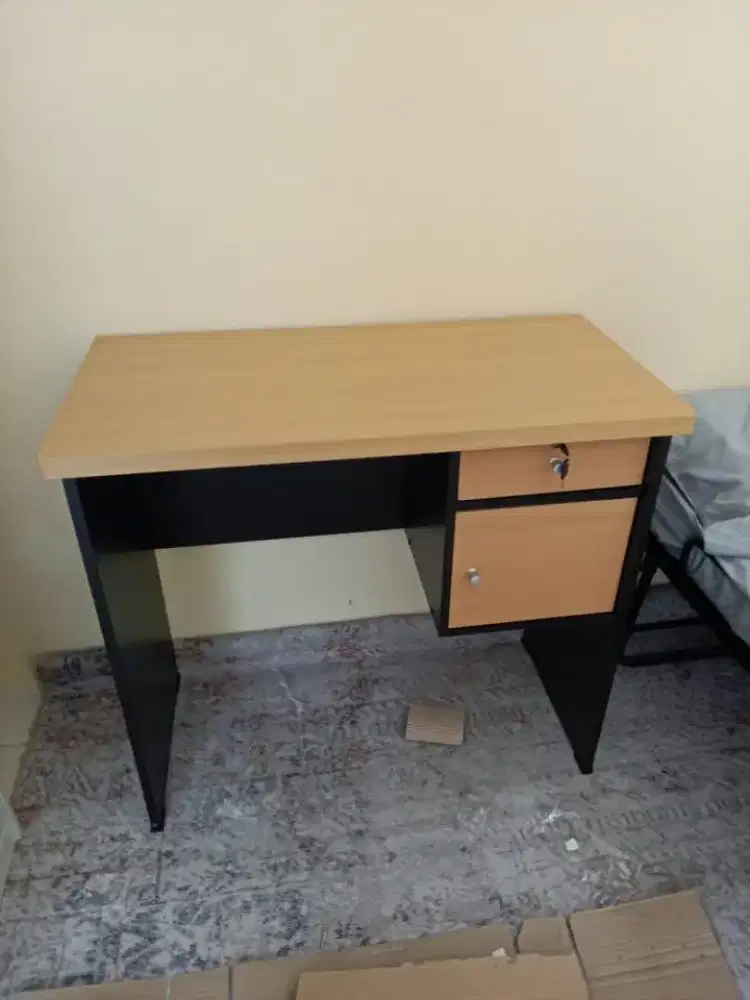 Meja kerja ukuran p 80