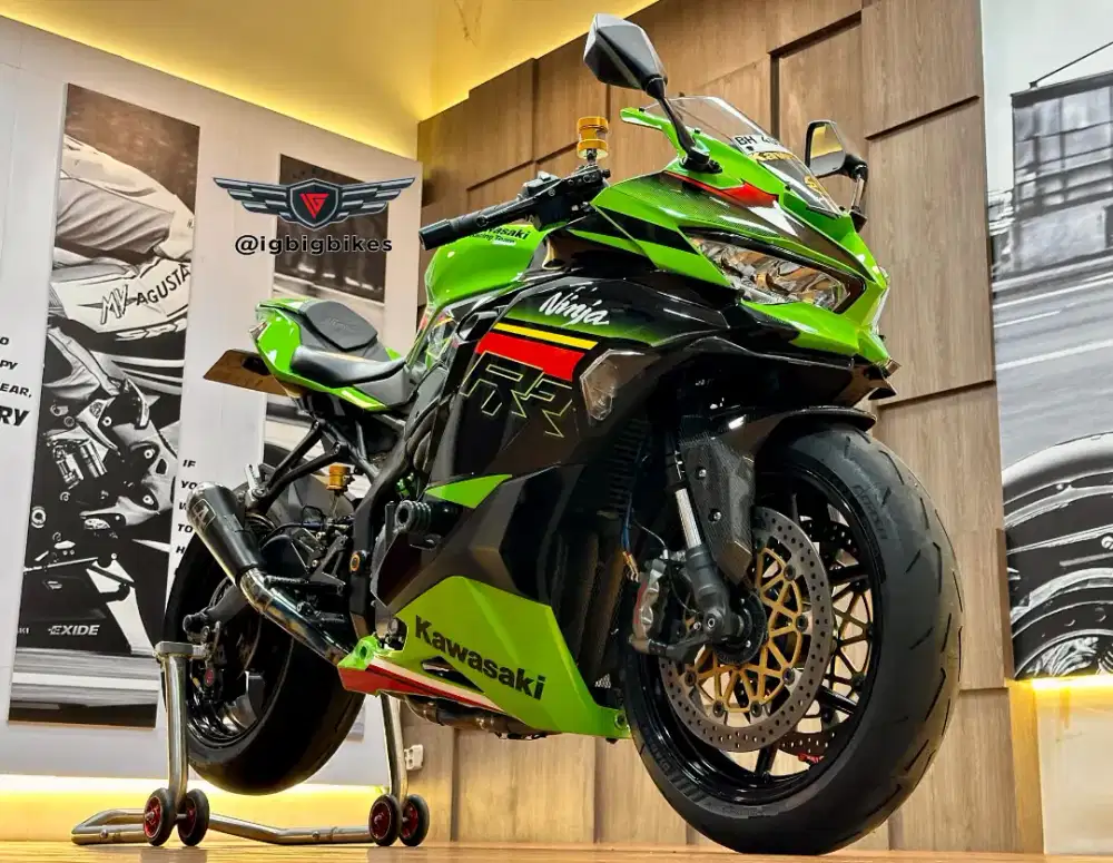 Kawasaki Zx4RR striping England Race 2023