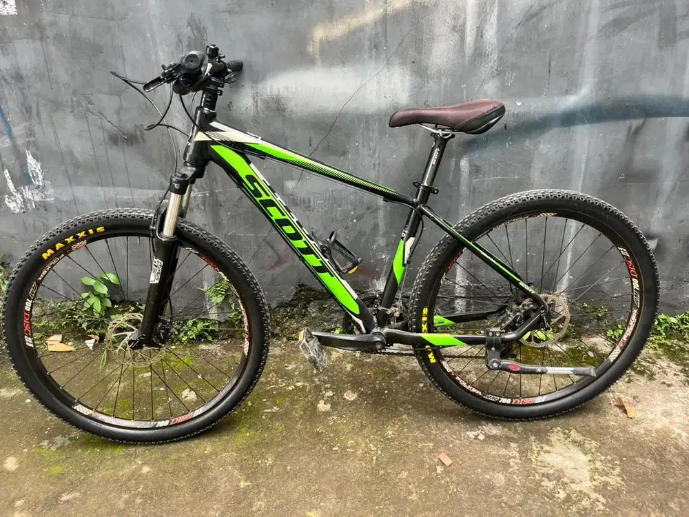 Dijual sepeda Scoot scale 750 uk 27.5