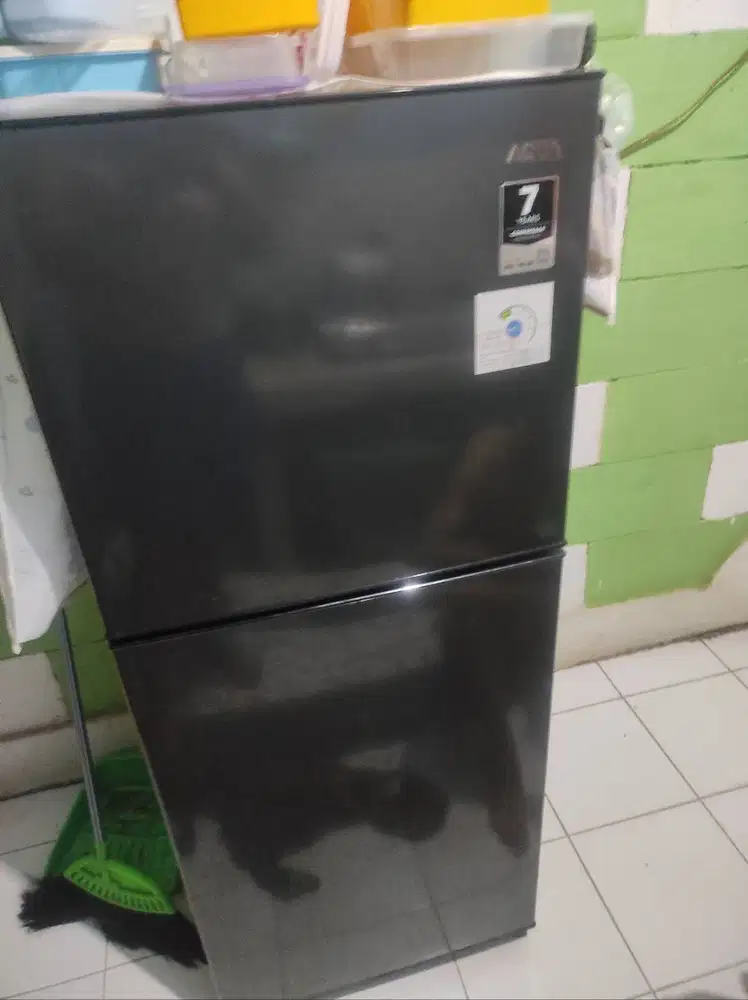 di jual kulkas aqua 2 pintu