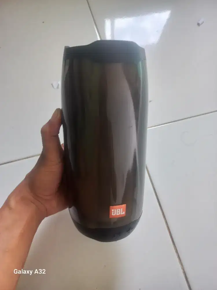 JbL pulse 4 second