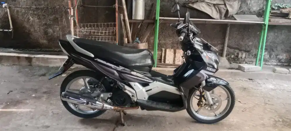 Yamaha nouvo z tahun 2005