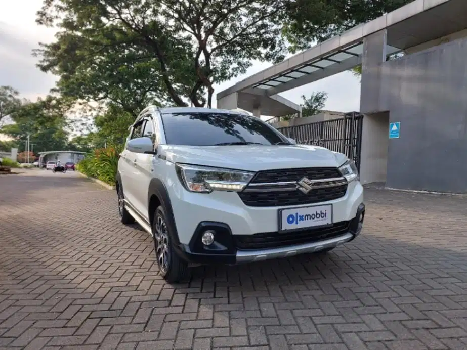 LOW DP Suzuki XL7 1.5 Zeta Bensin-MT 2021 DFF