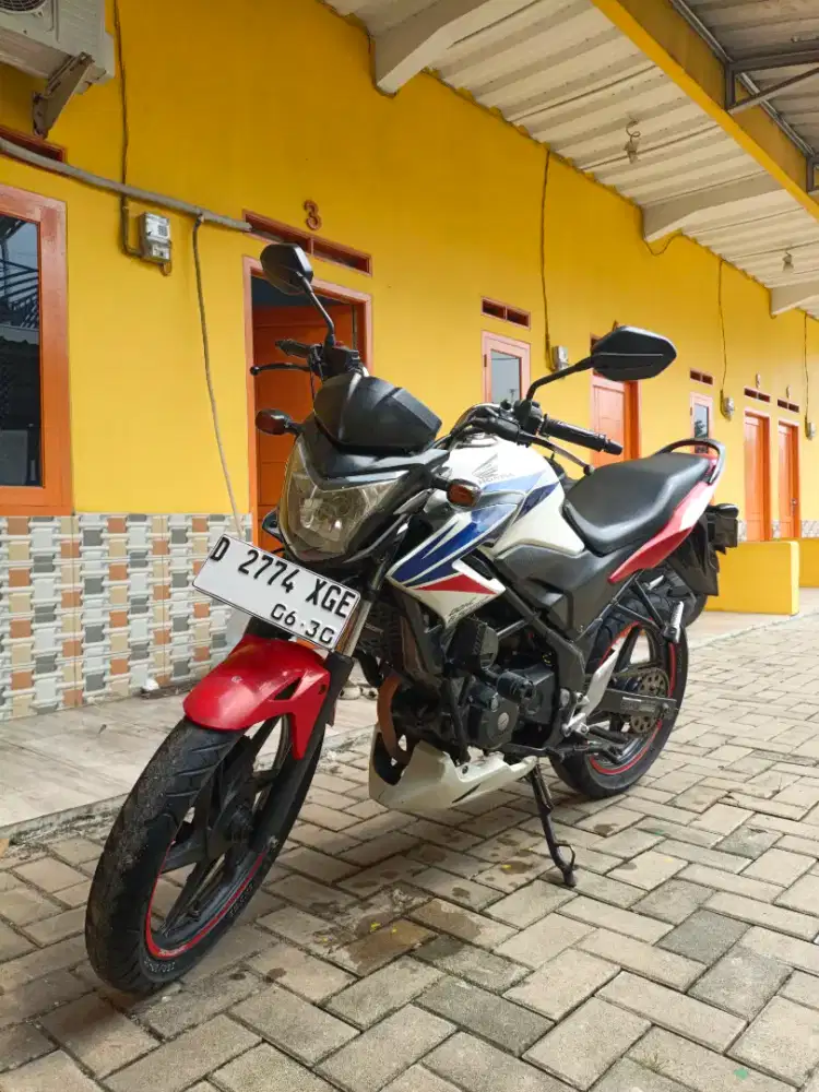 Honda CB 150 R Old K15 2015