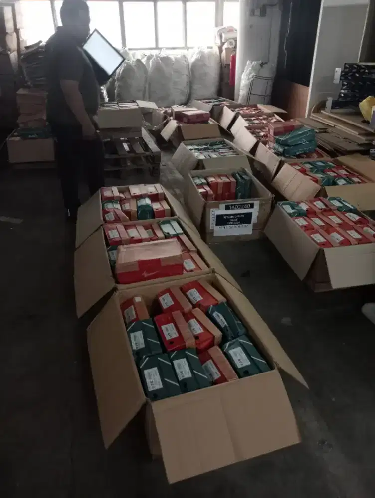 Cuci gudang spatu Eagle 200rb semua ada 183pc barang ORI nego tipissss
