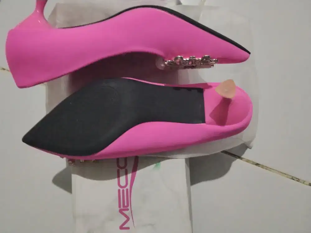 Sepatu Wanita (PANTHOPEL)