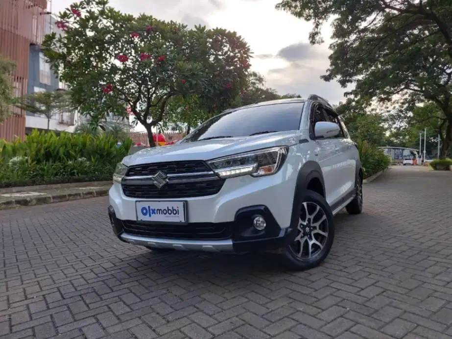 LOW DP Suzuki XL7 1.5 Zeta Bensin-MT 2021 DFF