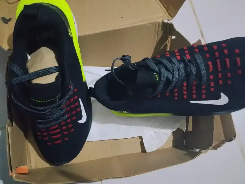 Sepatu olahraga nike react infinity run 4