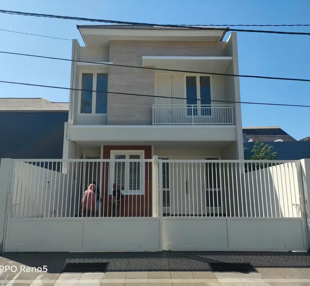 Dijual Rumah 2 Lantai Modern Minimalis Gayung Kebonsari Surabaya