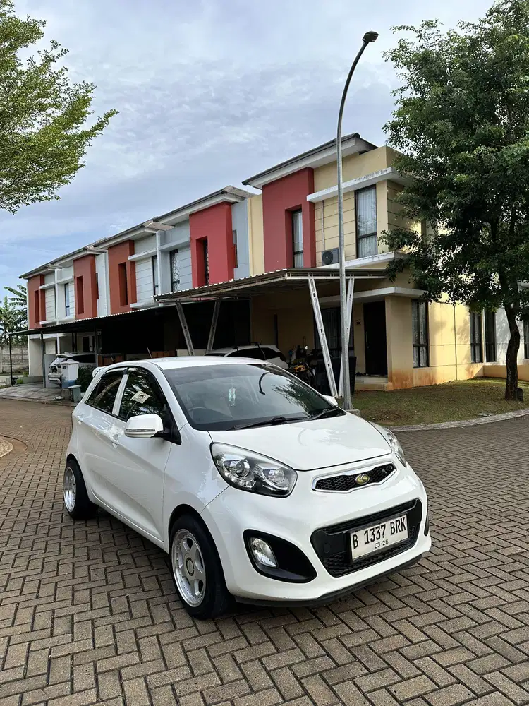 Kia Picanto SE AT 2013 Good Condition