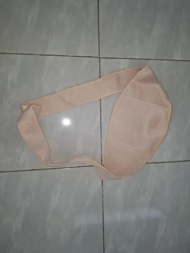 Penyanggah perut ibu hamil