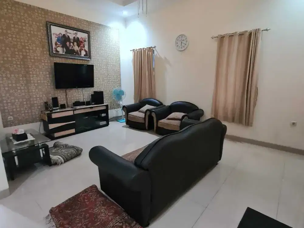 DISEWA RUMAH TAHUNAN 2 LANTAI HUNIAN NYAMAN FURNISH SENTUL CITY SSR459