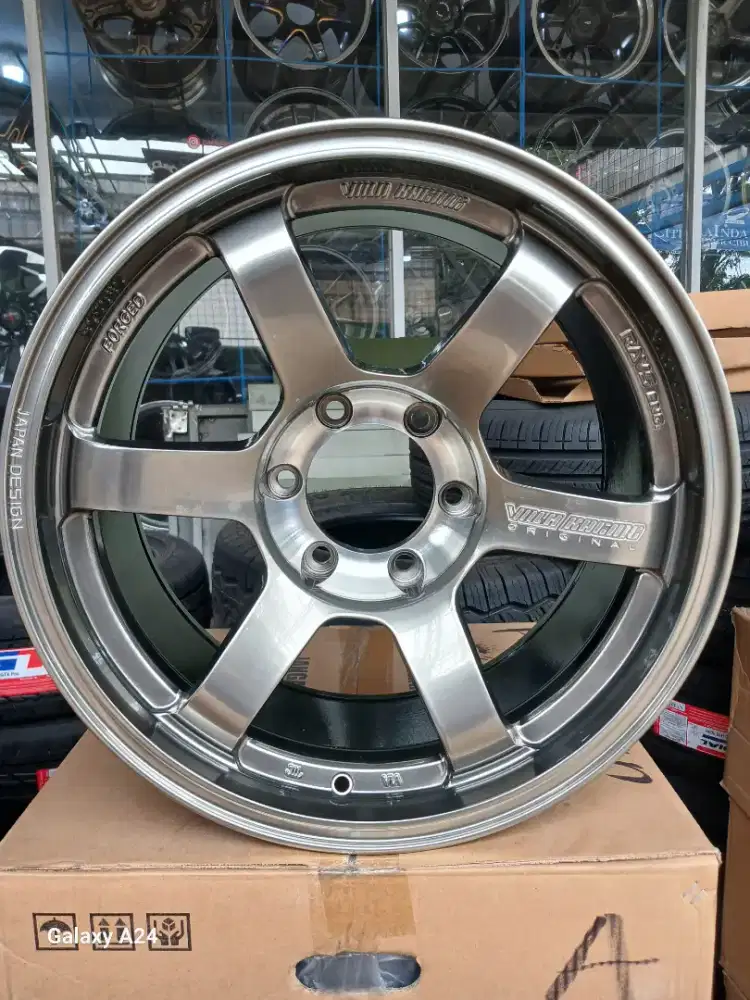 Velg te37 progressive ring 18x9 6x139,7 ET 0 fortuner pajero
