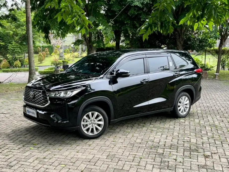 TOYOTA KIJANG INNOVA 2.0 ZENIX V CVT MATIC 2024