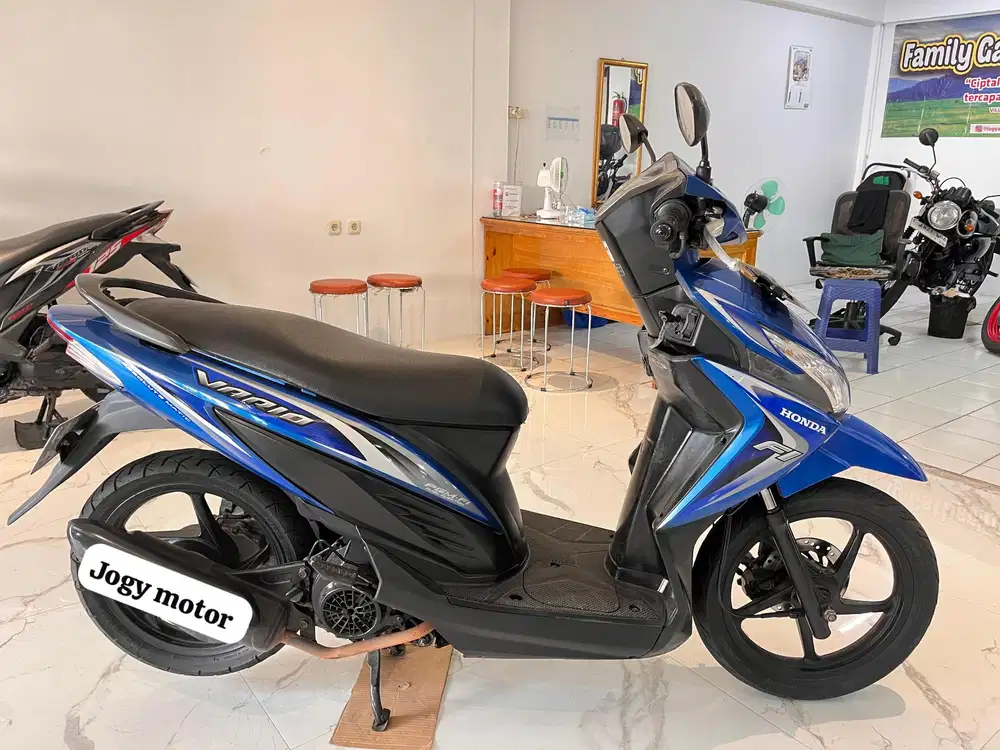 (B) honda vario 110 cc cbs 2015
