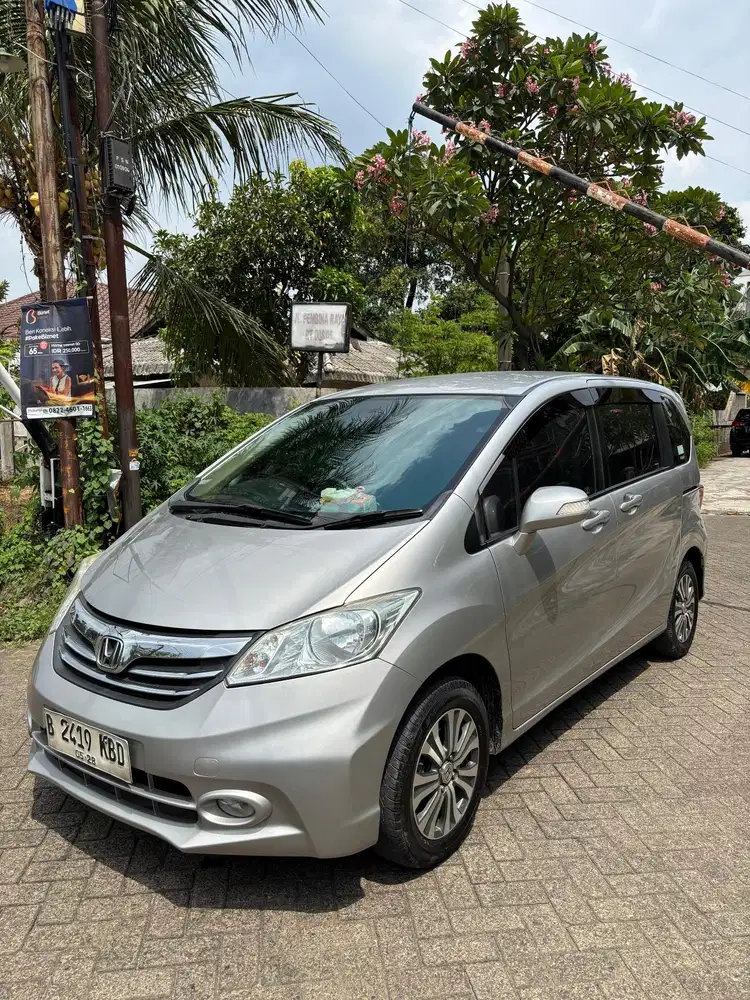 Honda Freed 2013 Bensin
