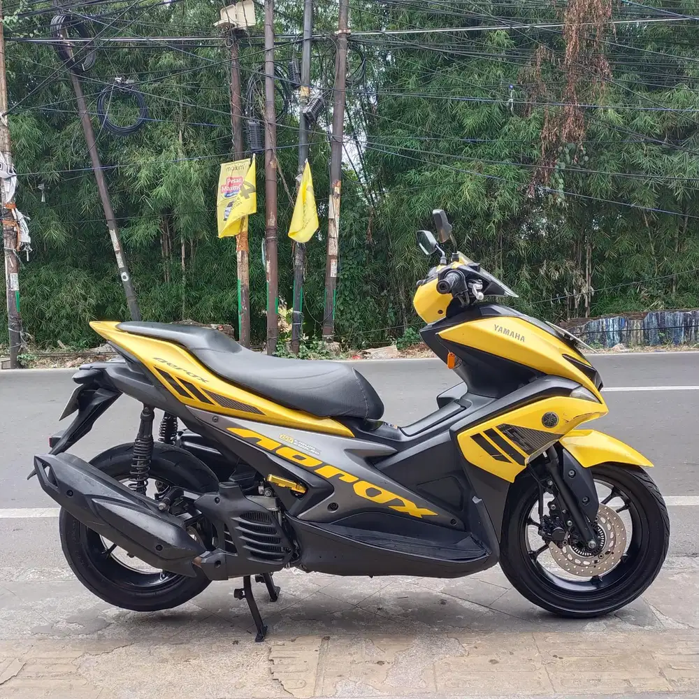 Yamaha Aerox Non ABS 2017 Orisinil Bagus lengkap Mesin Cakep