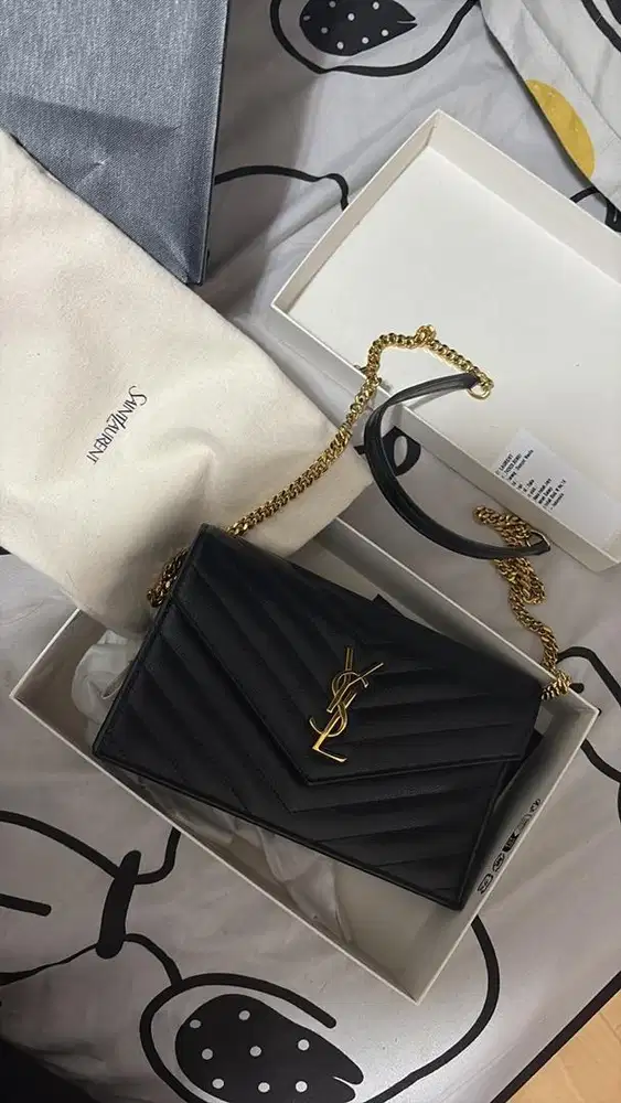 Tas YSL WOC size 19cm masih mulus