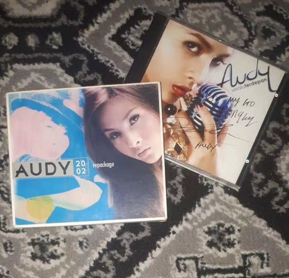 CD Audy Repackage & Selalu Terdepan (Sepaket)