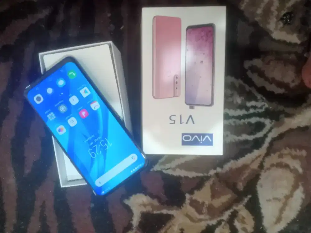 Hp vivo v15 ram 8/256 No Minus Lengkap