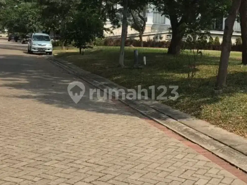 Kavling langka ebony golf hadap timur