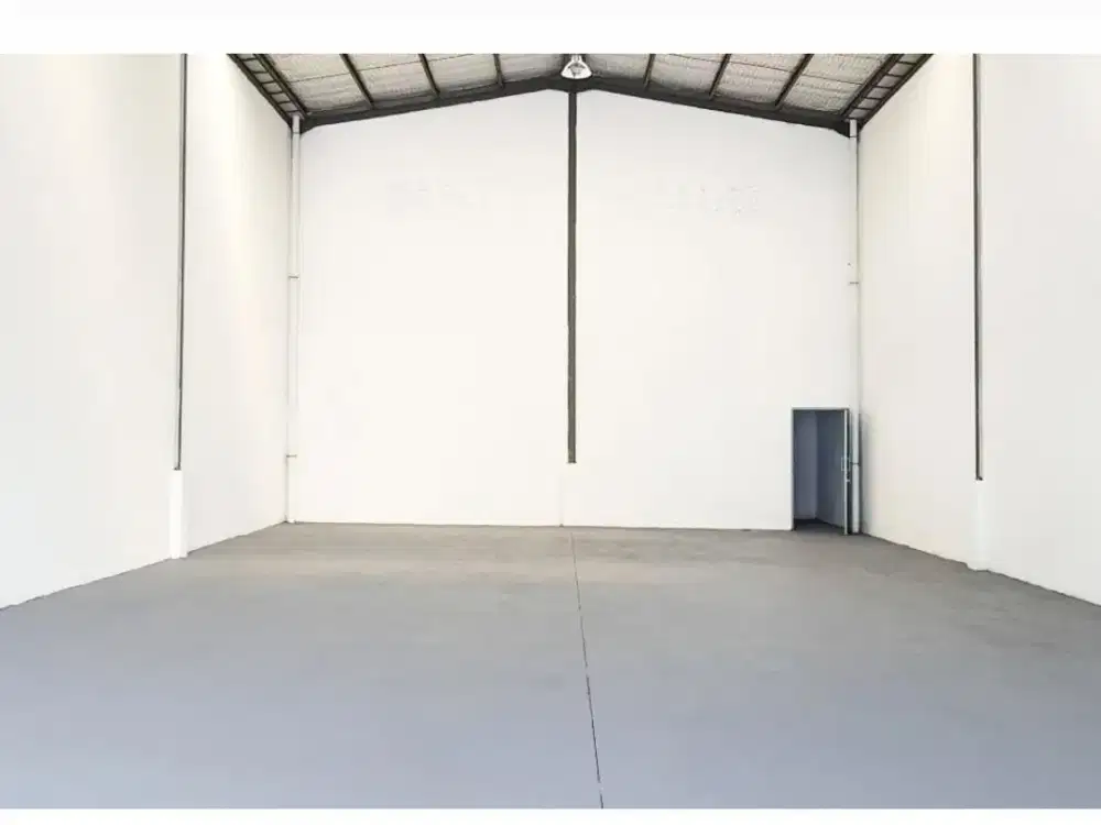 DISEWAKAN Cantik Strategis Siap Huni GUDANG DITAMBUN lingkungan Pergudangan di Bekasi Timur