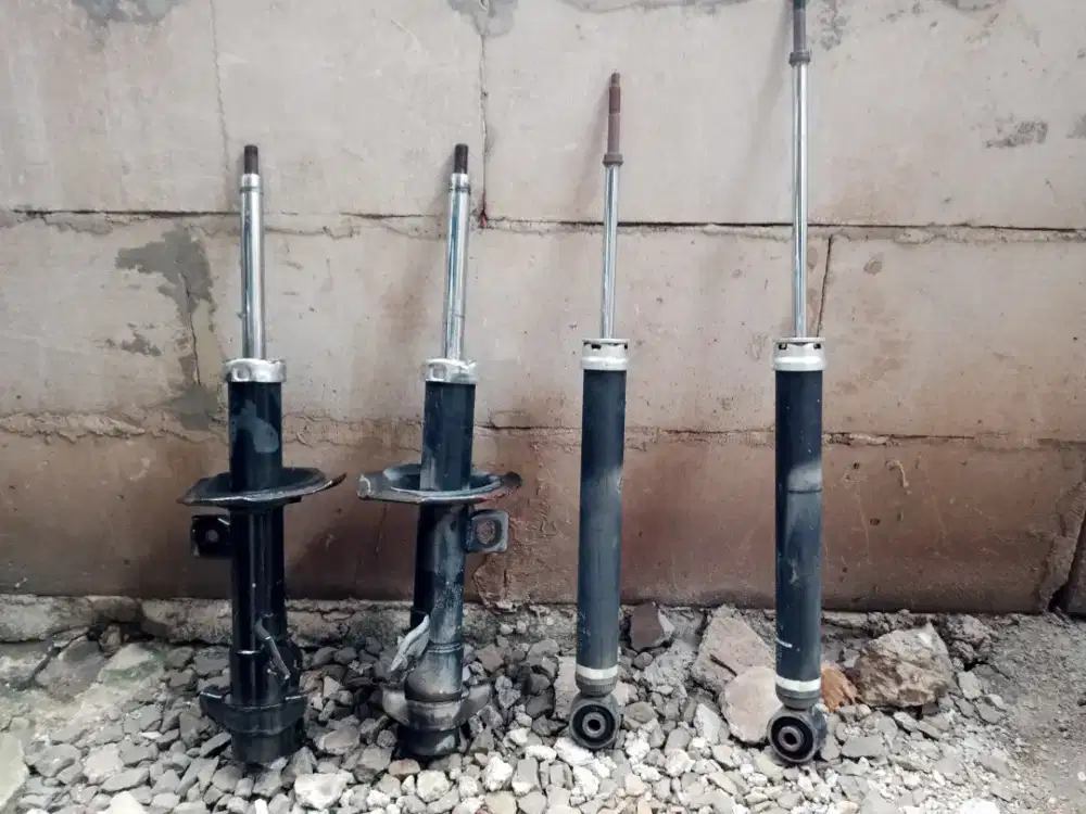 Shock Beker Nissan NC28