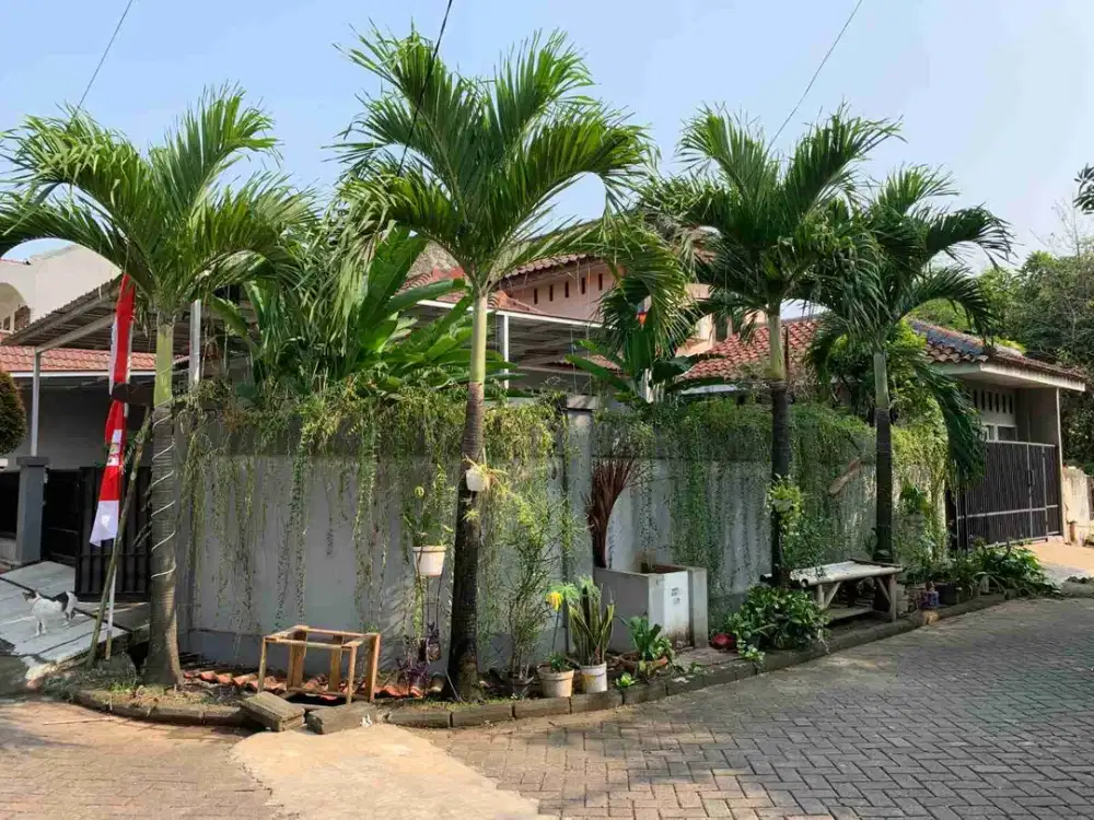 Rumah SHM Luas 200m Hook 4 Kamar Muat 3 Mobil Bebas Banjir Dekat Grand Wisata Bekasi