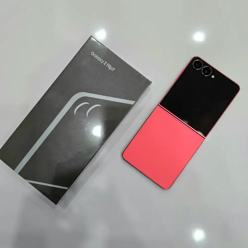 SAMSUNG GALAXY ZFLIP 7 FREE BUDS FE