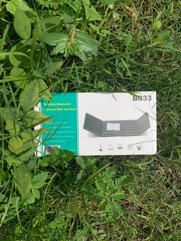 Foldable Bluetooth Keyboard With Touchpad