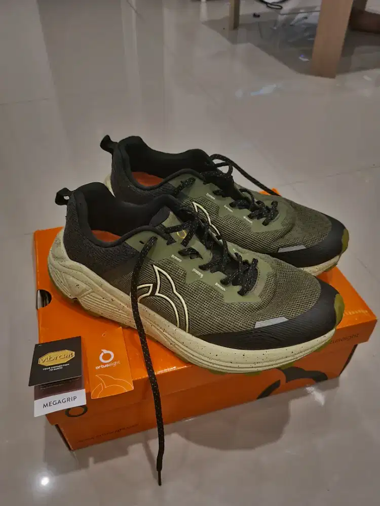 Ortuseight Shkhara Size 44 Outsole Vibram