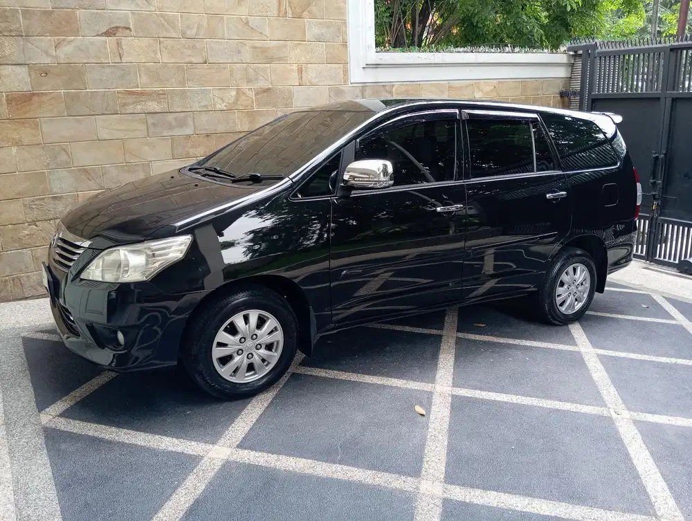 innova G 2012 Diesel MT. Inova