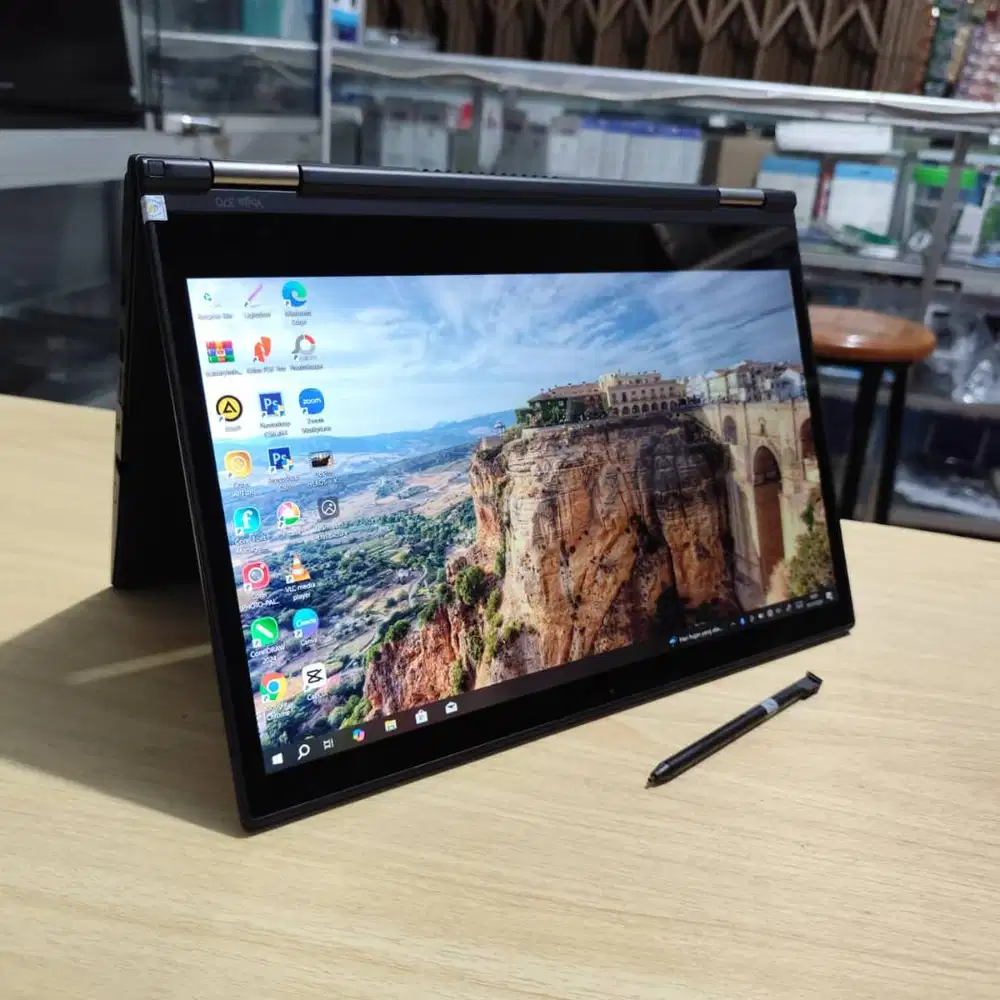 Laptop Lenovo Thinkpad Yoga X370 Intel Core i5 7th Flip Touchcsreen Pe